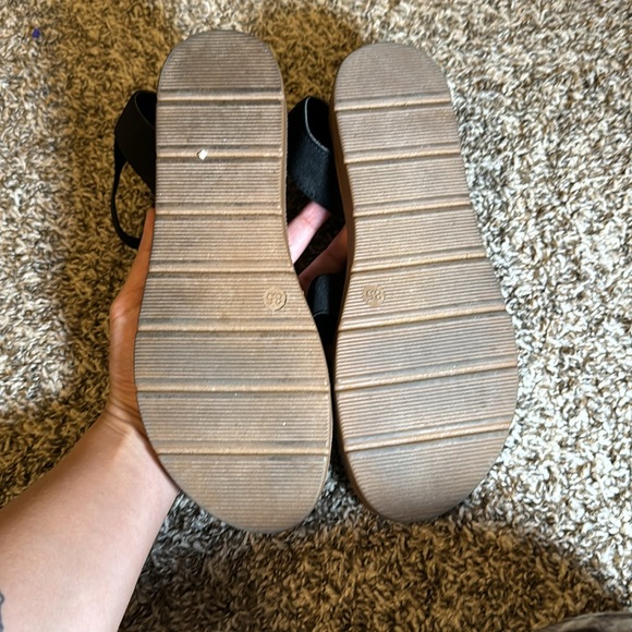 Steve Madden strappy sandals - Picture 5 of 5